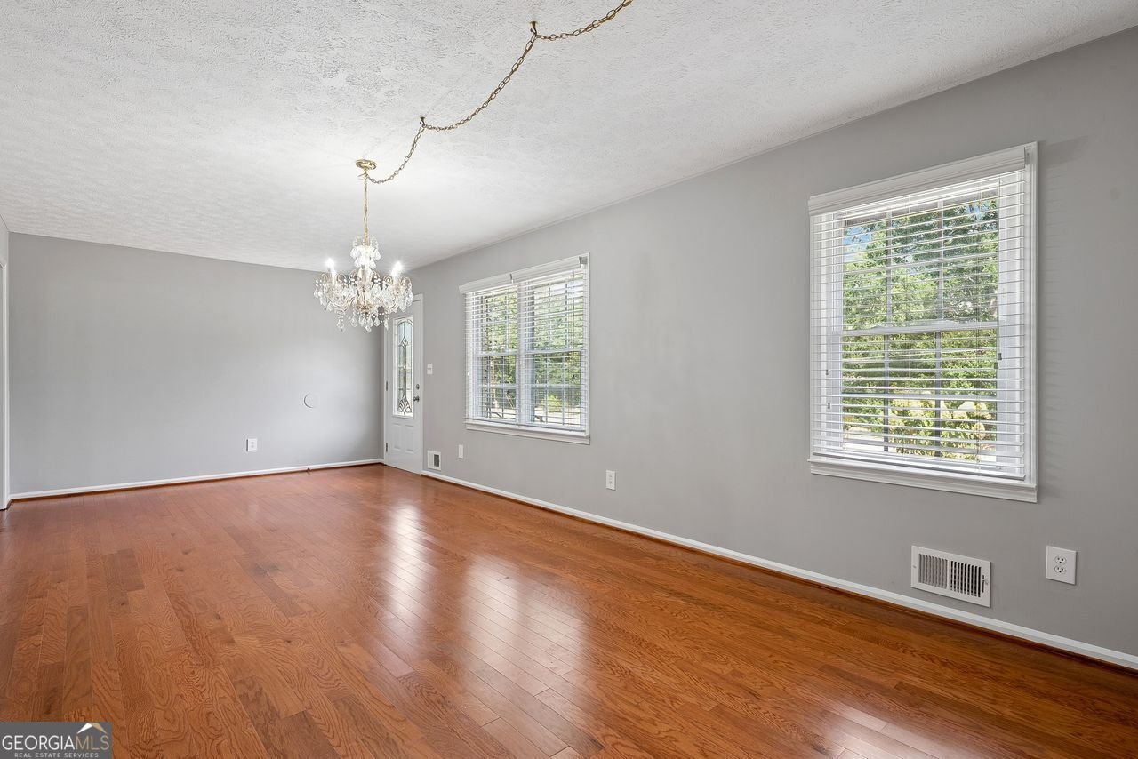 217 Sandra Drive Lilburn - 22