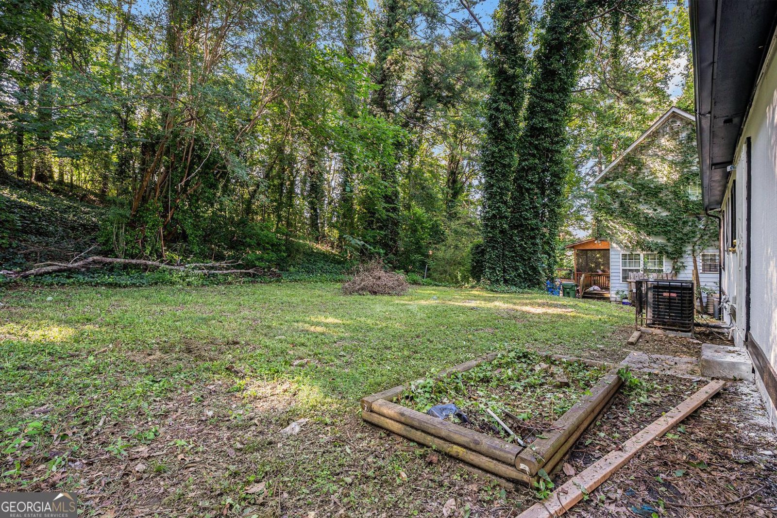 836 Bolton Road Atlanta - 29