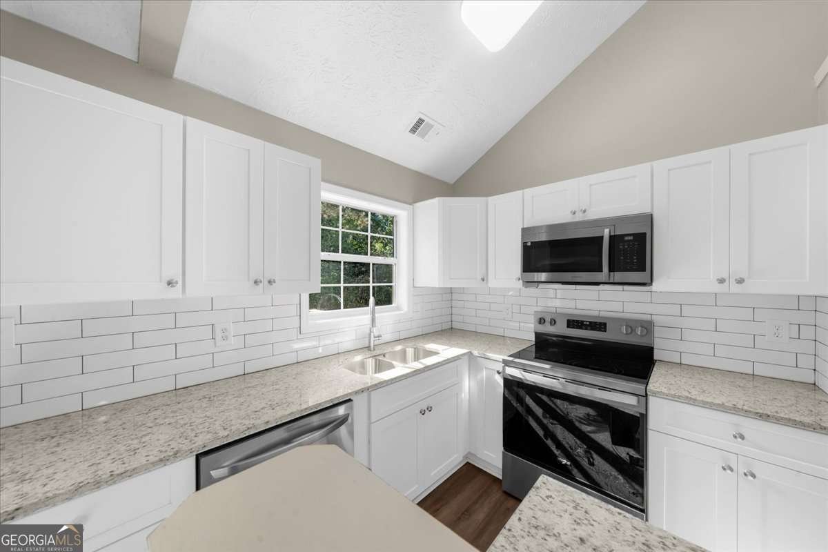 4827 Daintree Court Flowery Branch - 7