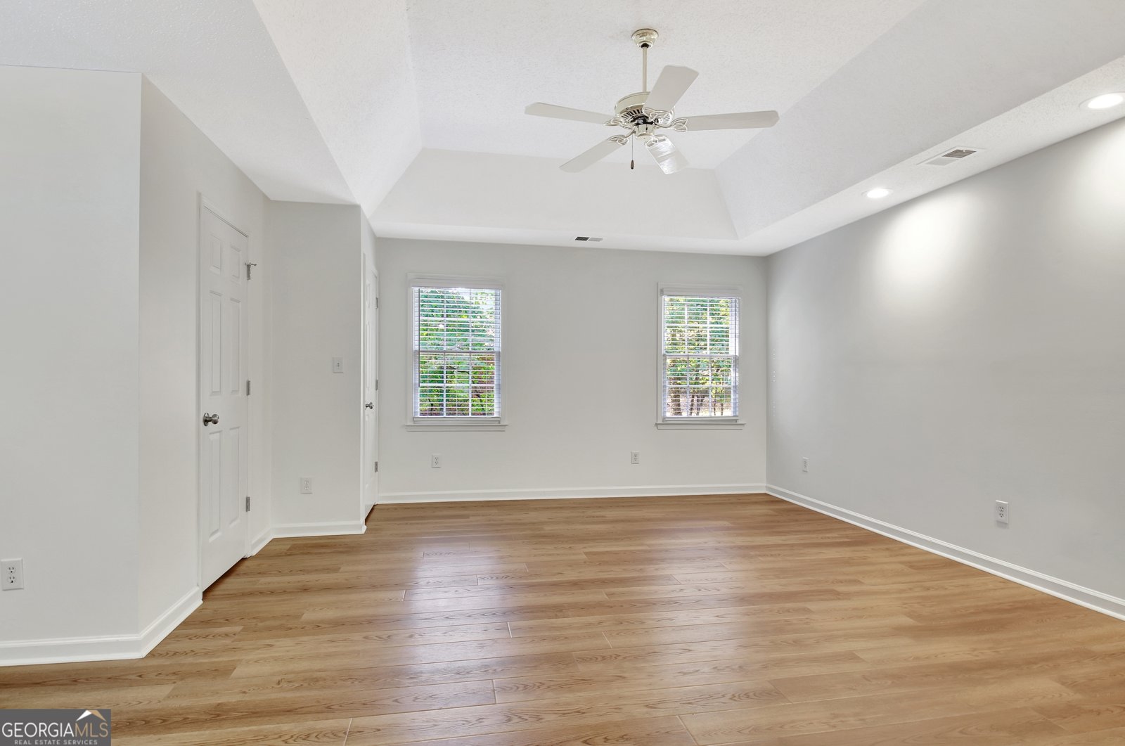 270 Emerald Lake Drive Fayetteville - 33