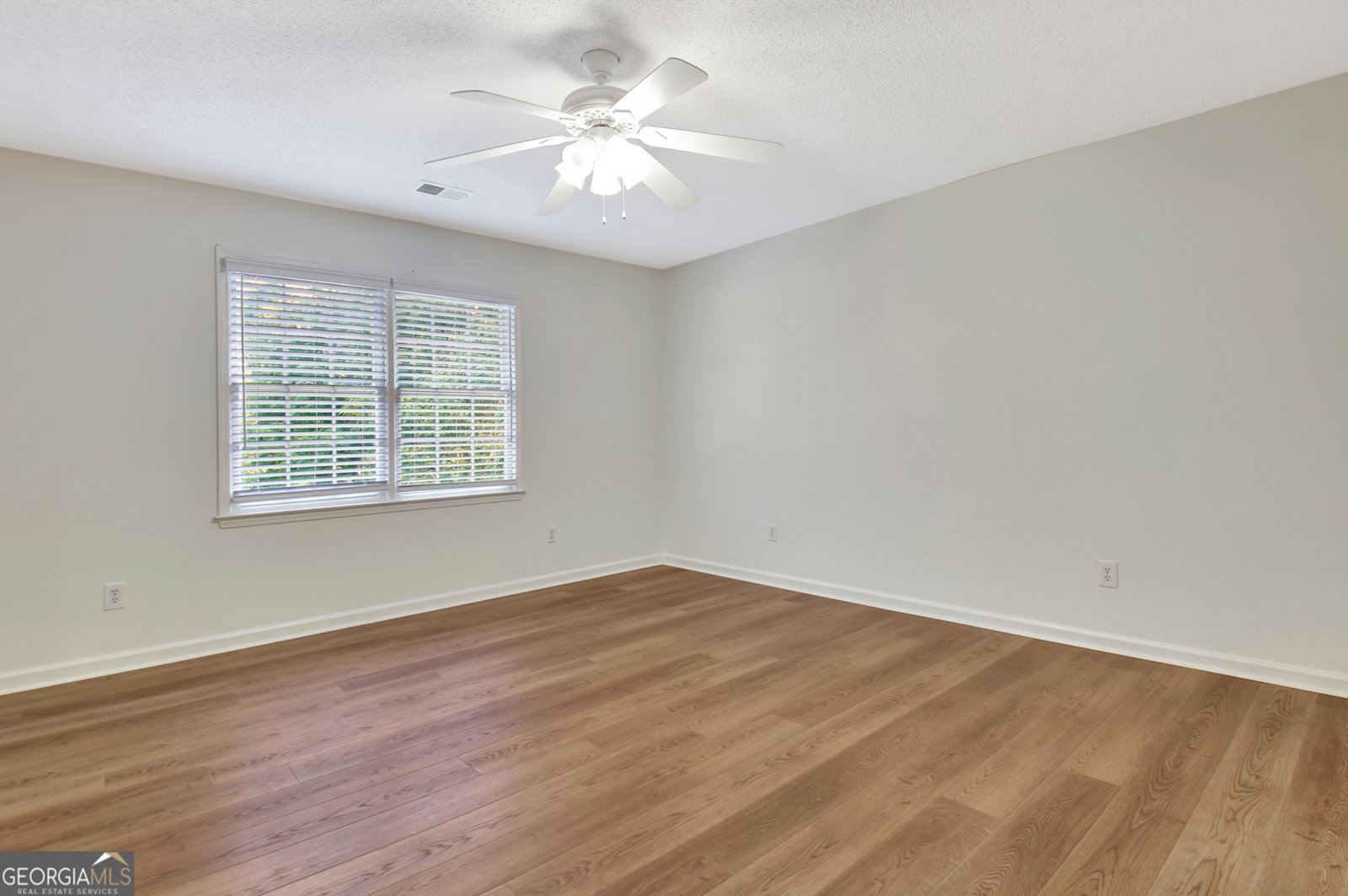 270 Emerald Lake Drive Fayetteville - 43