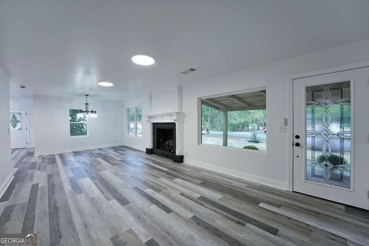 1547 York Drive Canton - 19