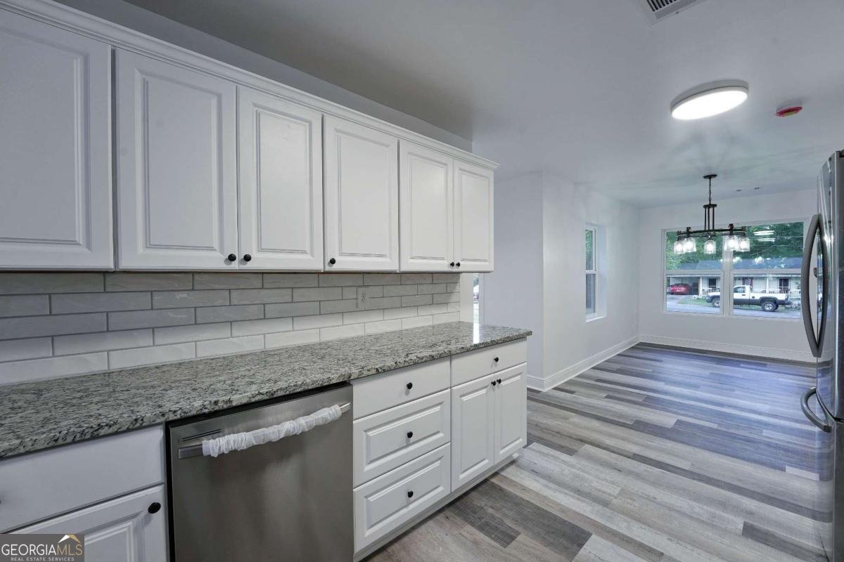 1547 York Drive Canton - 26