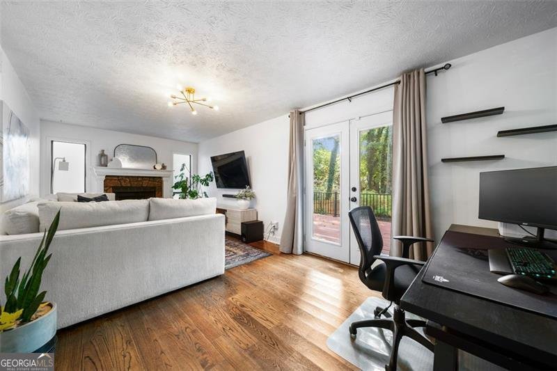 1017 MEMORY Lawrenceville - 16