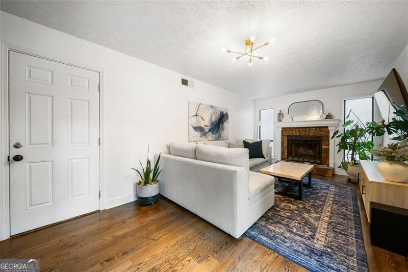 1017 MEMORY Lawrenceville - 18