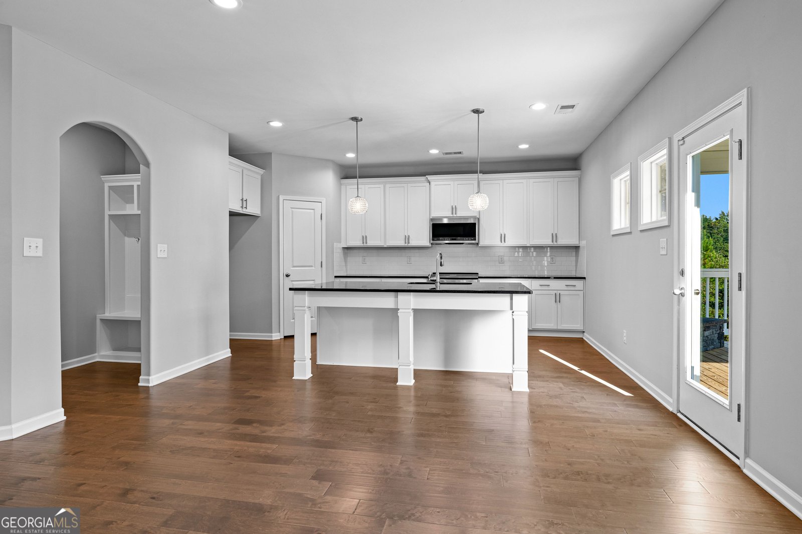 11 St Charles Ave Sharpsburg - 19