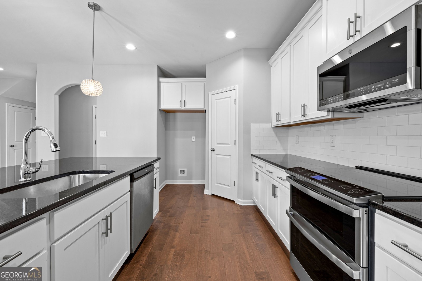 11 St Charles Ave Sharpsburg - 22