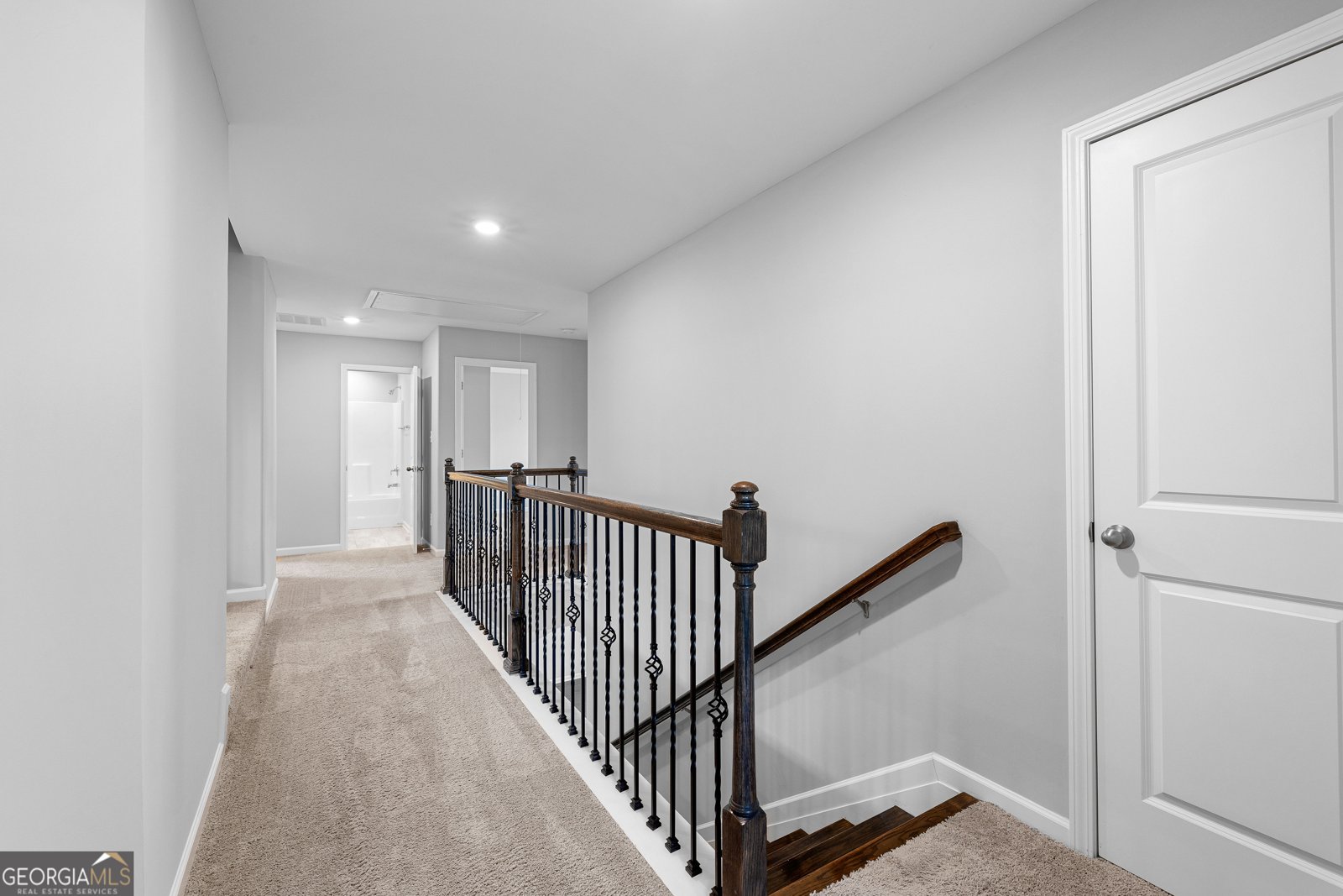 11 St Charles Ave Sharpsburg - 32