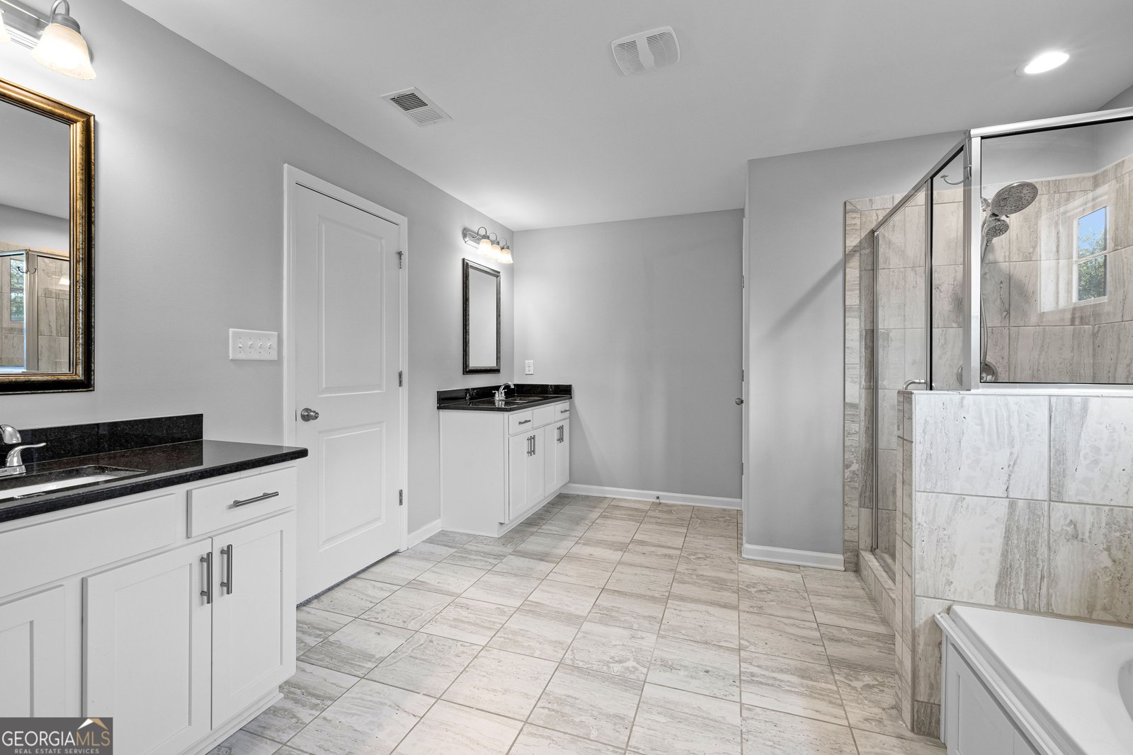 11 St Charles Ave Sharpsburg - 43