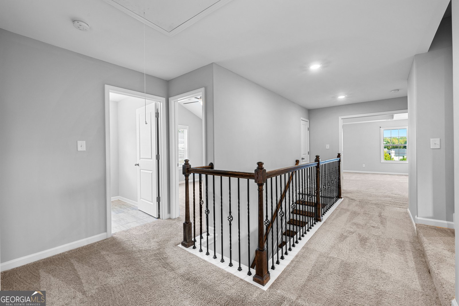 11 St Charles Ave Sharpsburg - 44