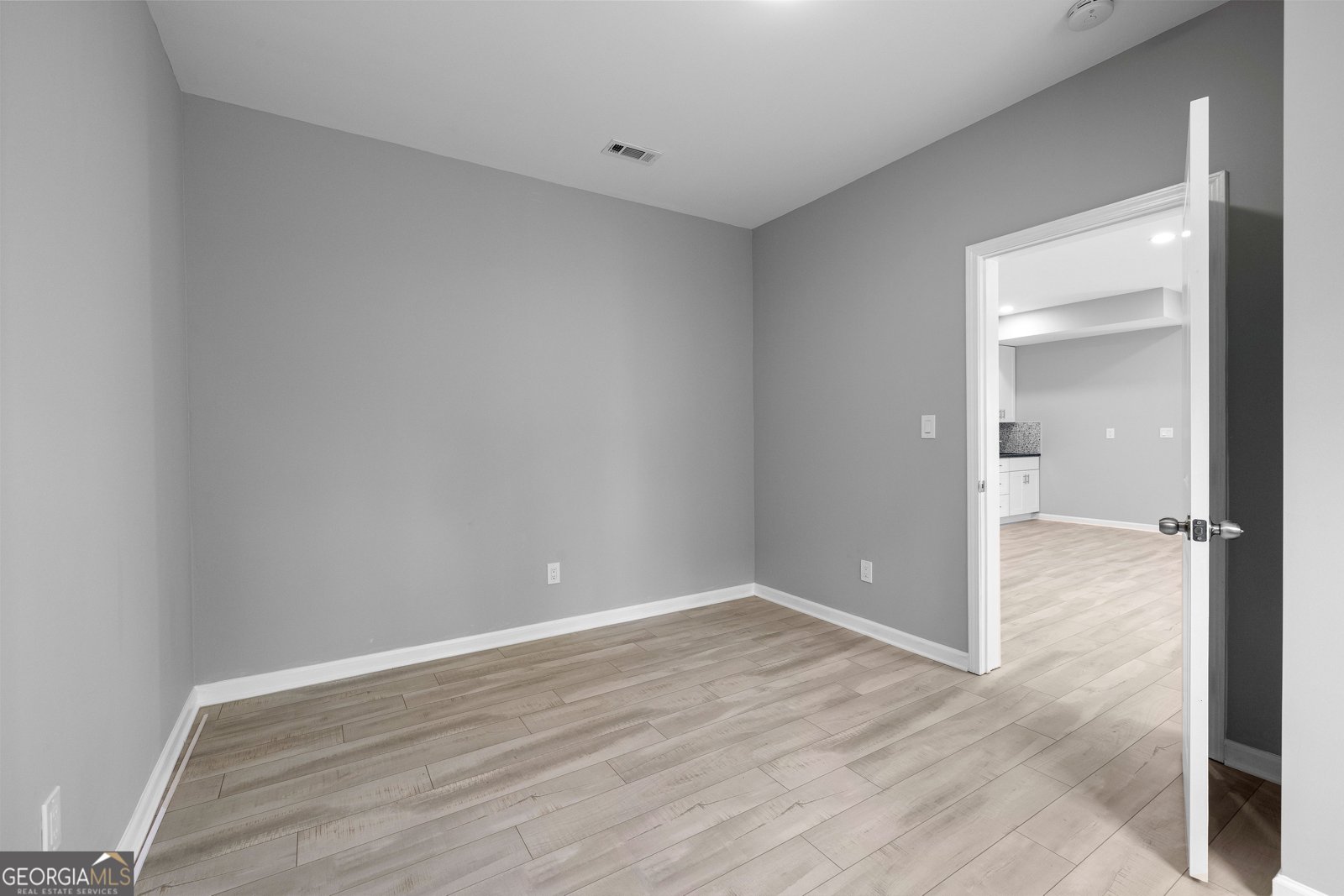 11 St Charles Ave Sharpsburg - 70