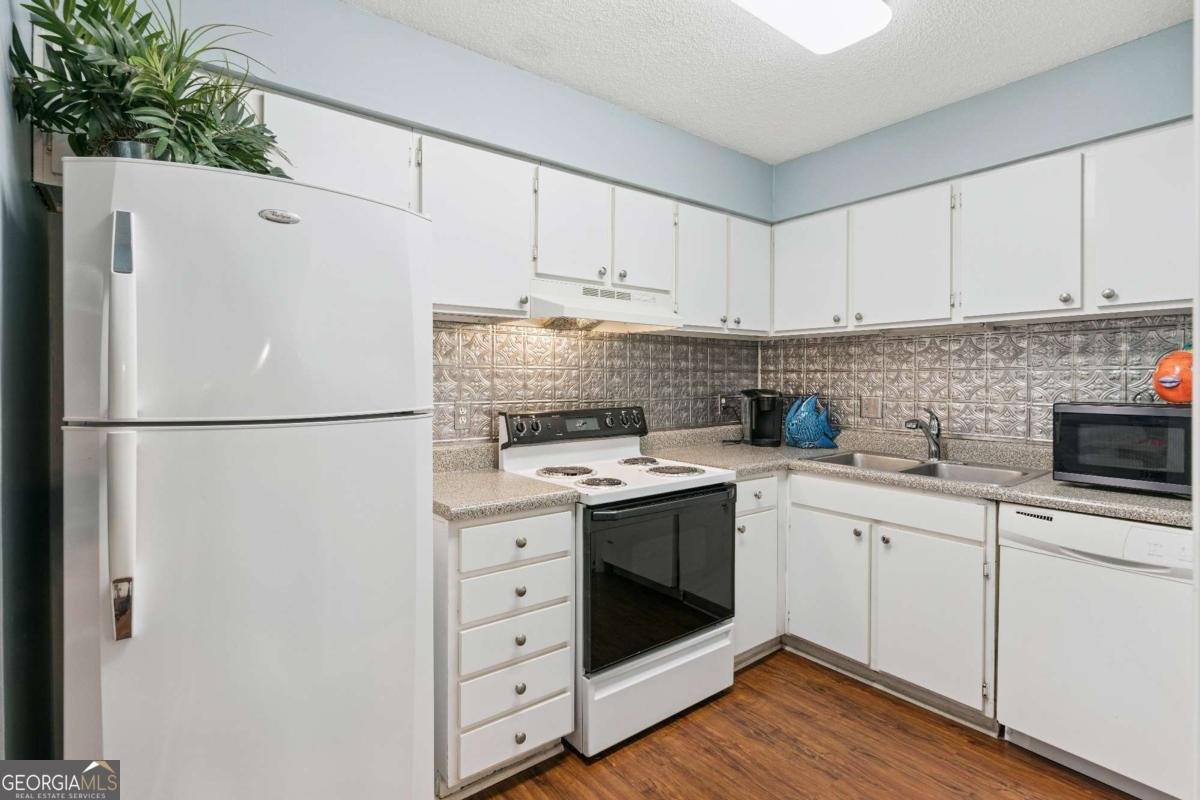 850 Mallery Street St. Simons - 4