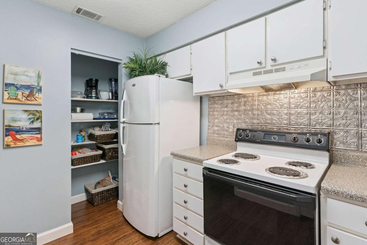 850 Mallery Street St. Simons - 5