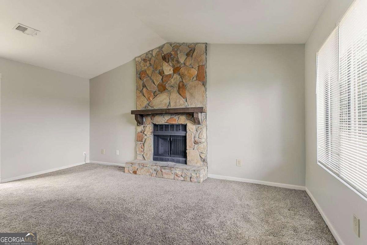 4821 Mainstreet Valley Trace Stone Mountain - 11