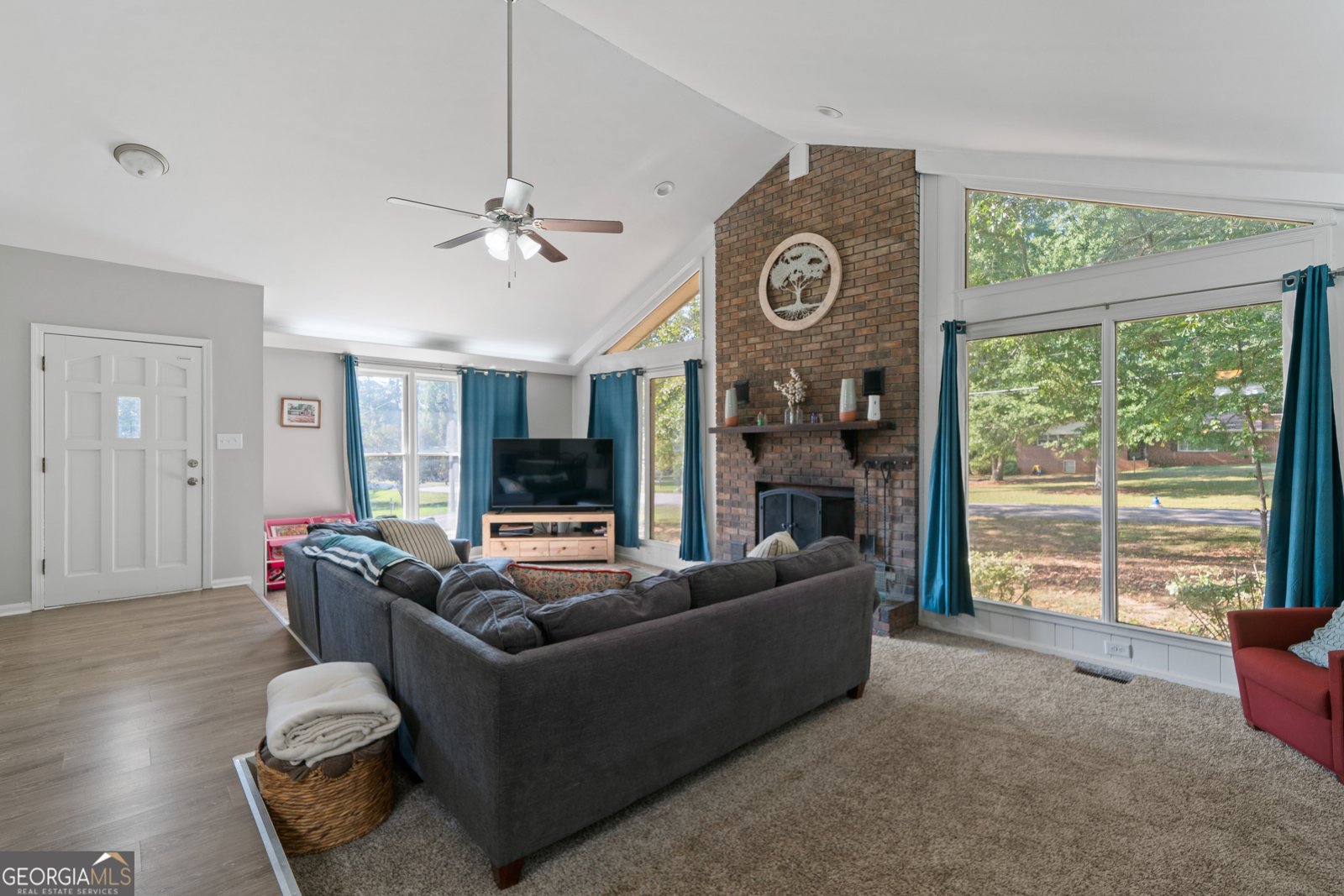 203 Needlecrest Drive Gray - 16