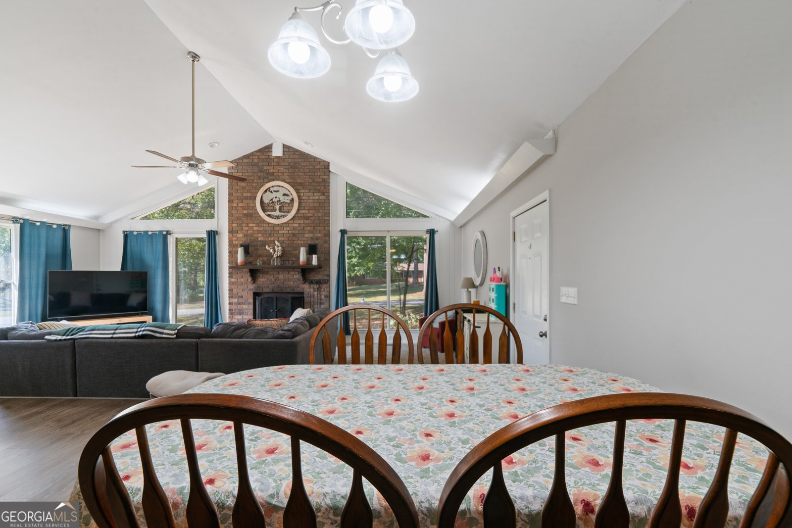 203 Needlecrest Drive Gray - 22