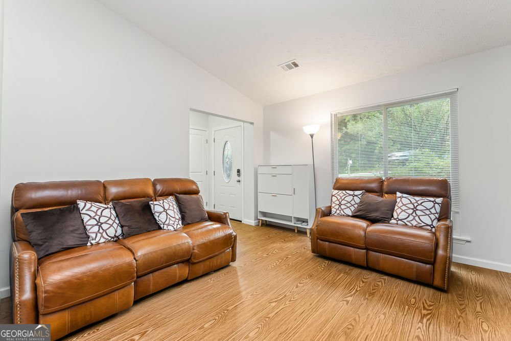 5367 Jay Way Lilburn - 9