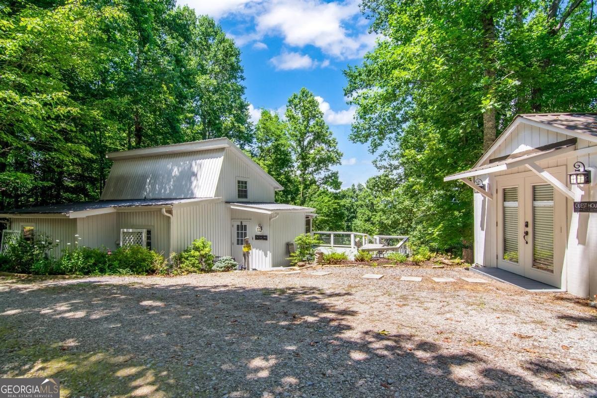 1056 Sky Hawk Mountain Road Hiawassee - 37