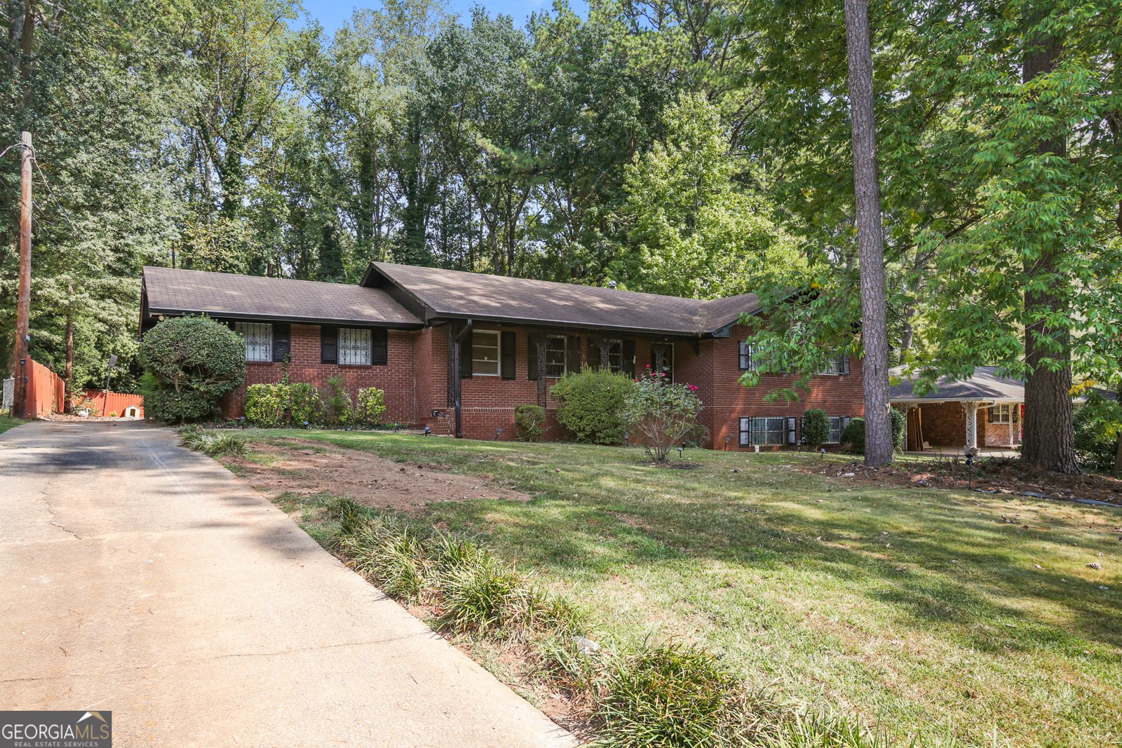2763 Hayden Drive Atlanta - 1