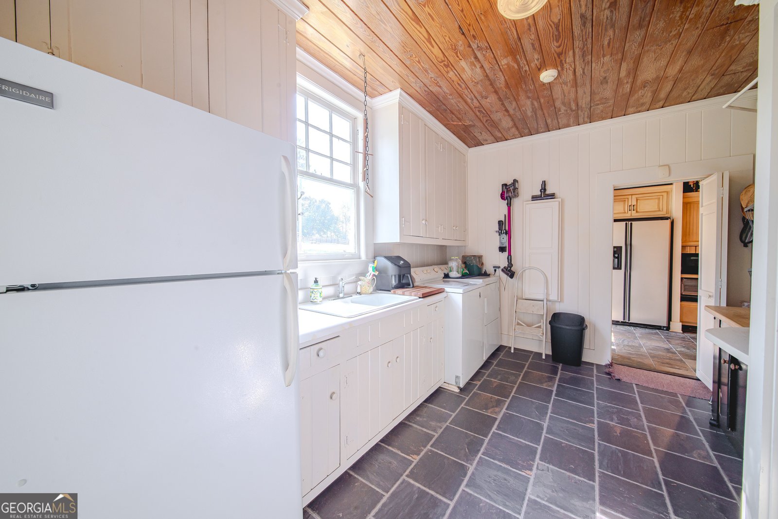 333 Shoemaker Road West Point - 42