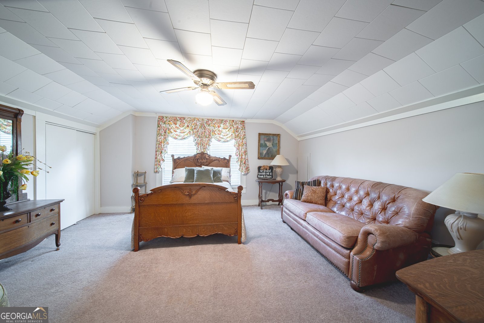 333 Shoemaker Road West Point - 52