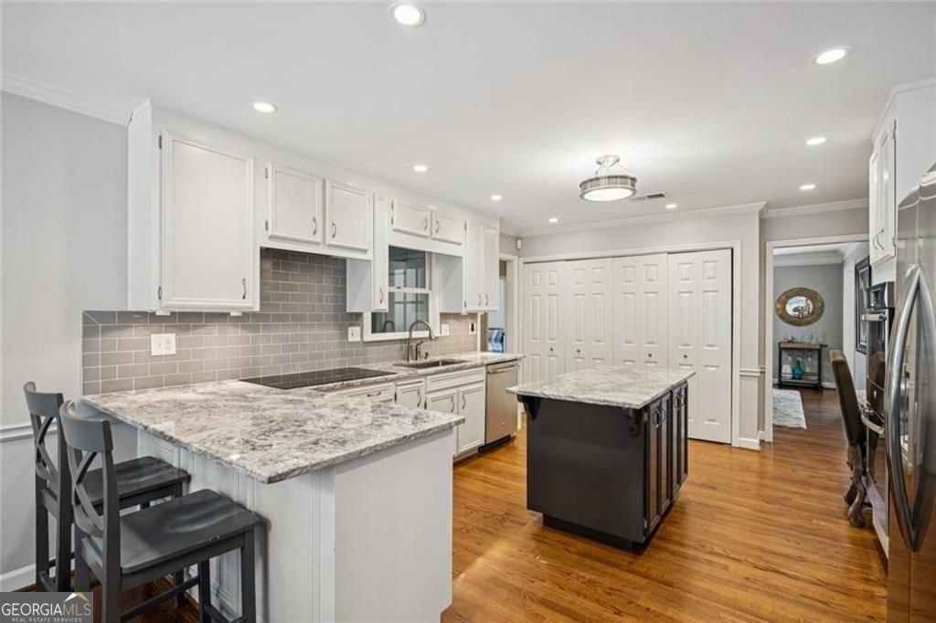 5662 Queensborough Drive Atlanta - 17