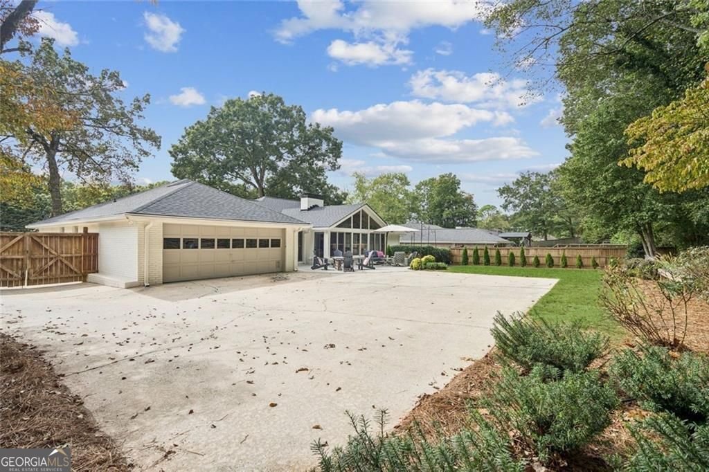 5662 Queensborough Drive Atlanta - 47