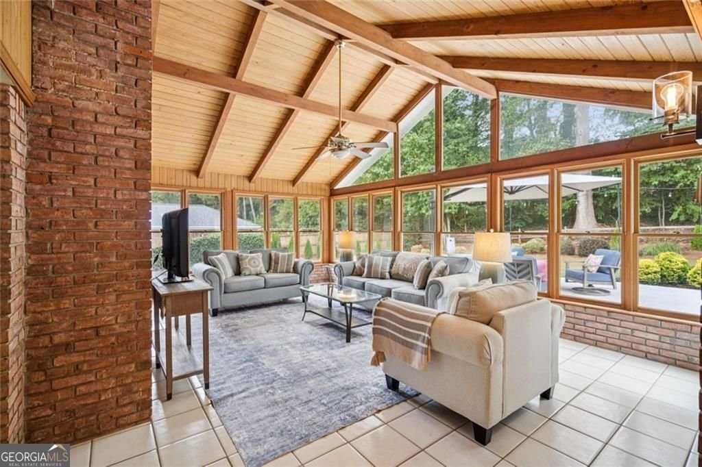 5662 Queensborough Drive Atlanta - 5
