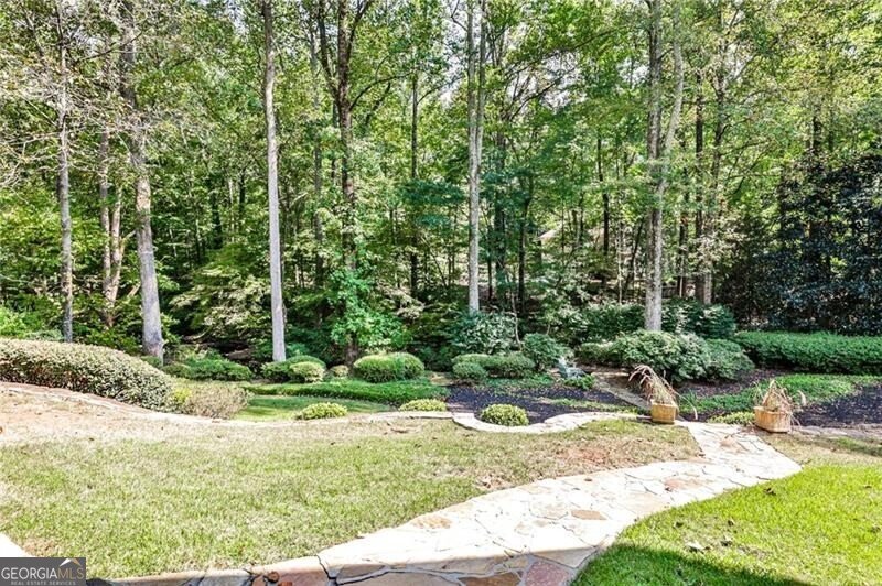 888 Castle Walk Cove Lilburn - 32