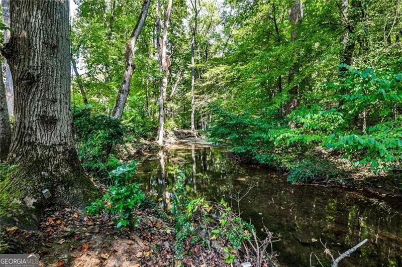 888 Castle Walk Cove Lilburn - 34