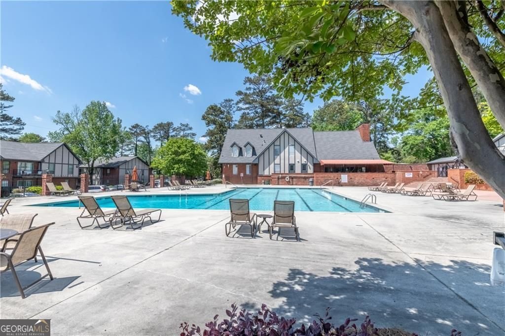 6851 Roswell Road Atlanta - 27