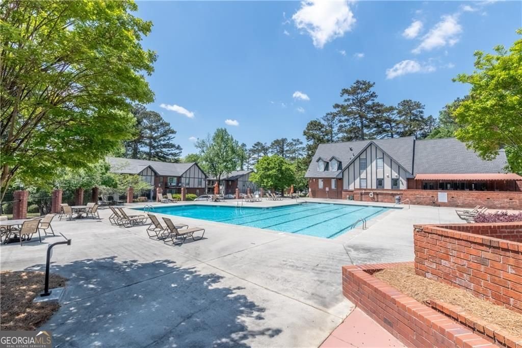 6851 Roswell Road Atlanta - 28