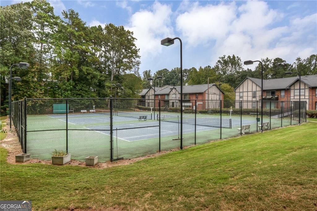 6851 Roswell Road Atlanta - 30