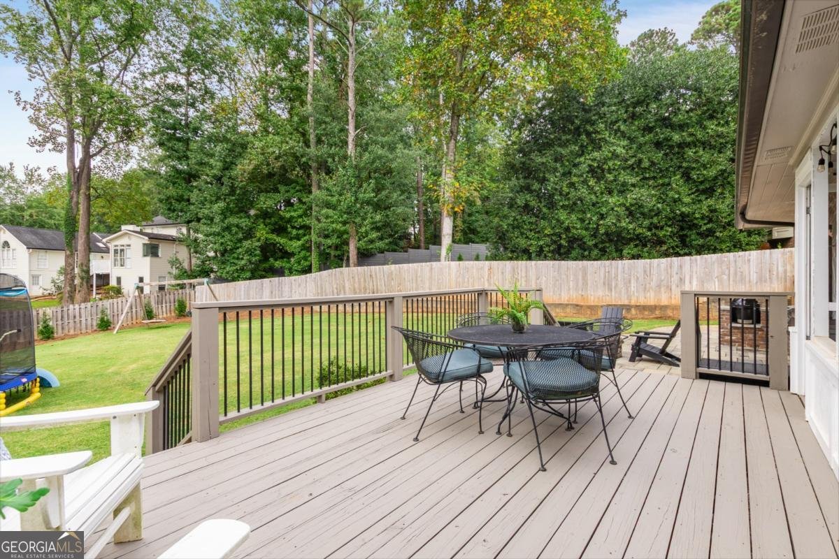 1655 Redbourne Drive Sandy Springs - 5