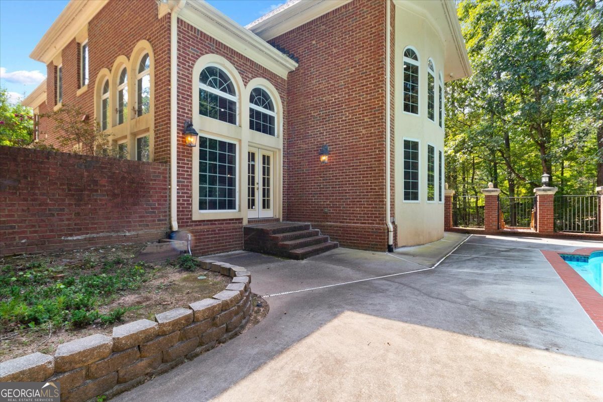 1670 Riverside Road Roswell - 78