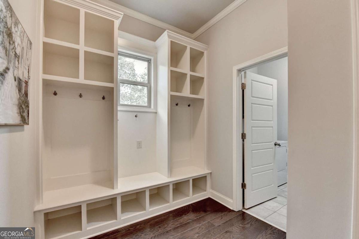 8775 Port View Drive Gainesville - 21