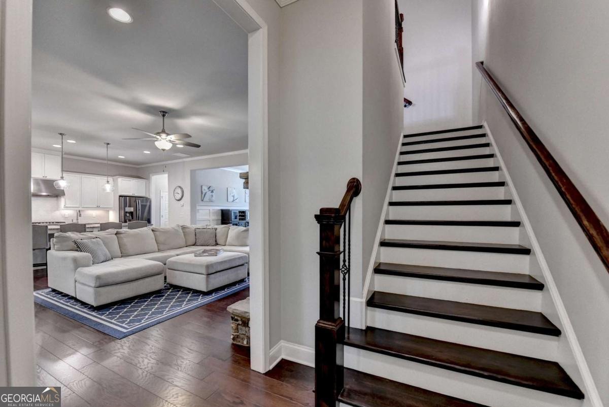 8775 Port View Drive Gainesville - 23