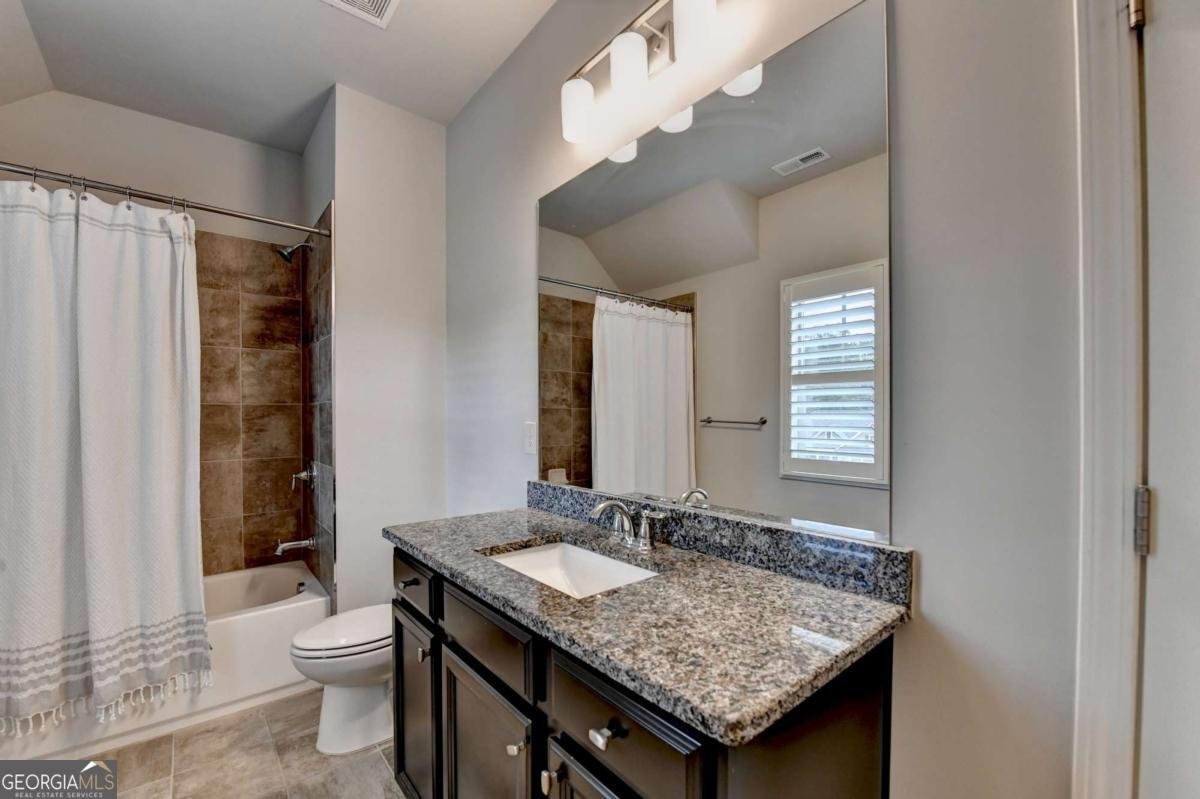 8775 Port View Drive Gainesville - 27