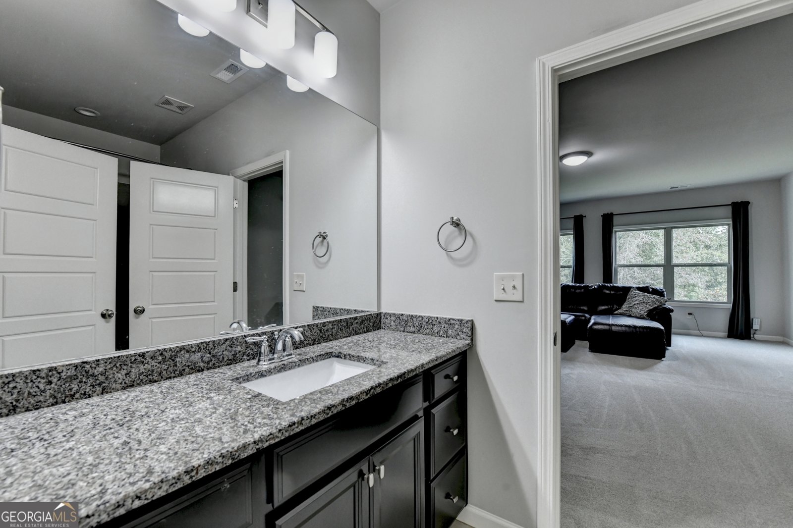 8775 Port View Drive Gainesville - 35