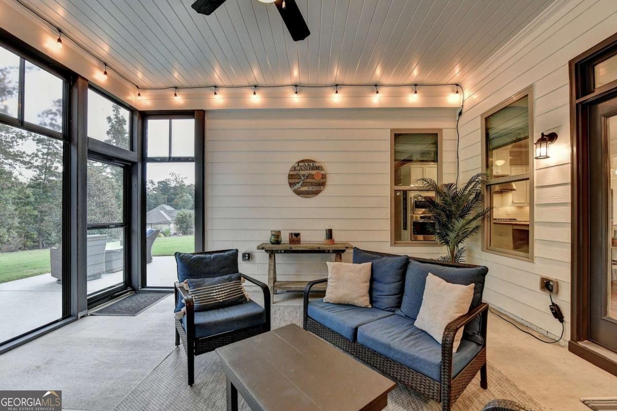 8775 Port View Drive Gainesville - 40