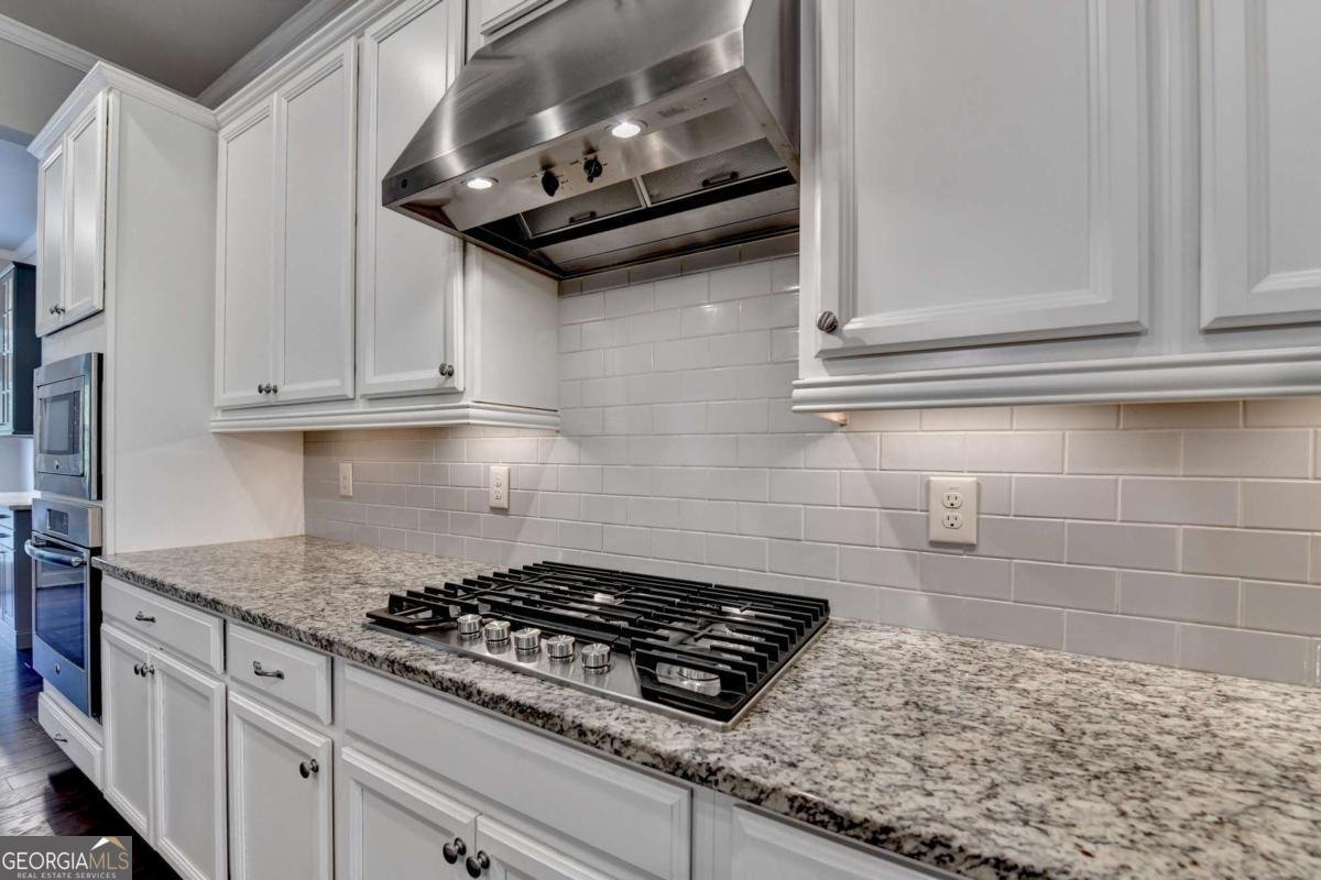 8775 Port View Drive Gainesville - 9