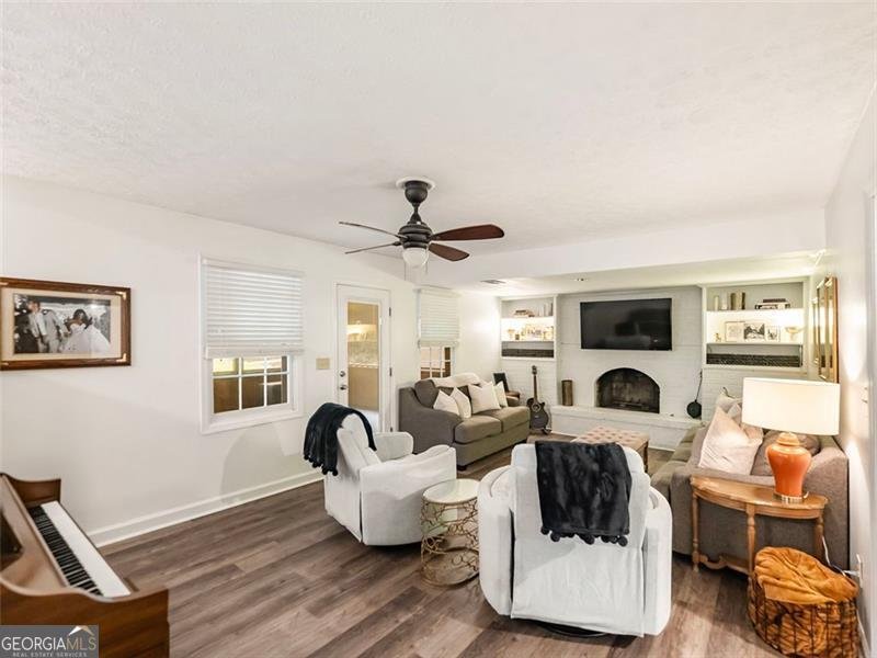 1500 LUCELLE Stone Mountain - 48