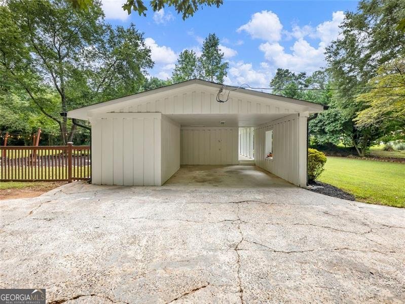 1500 LUCELLE Stone Mountain - 76