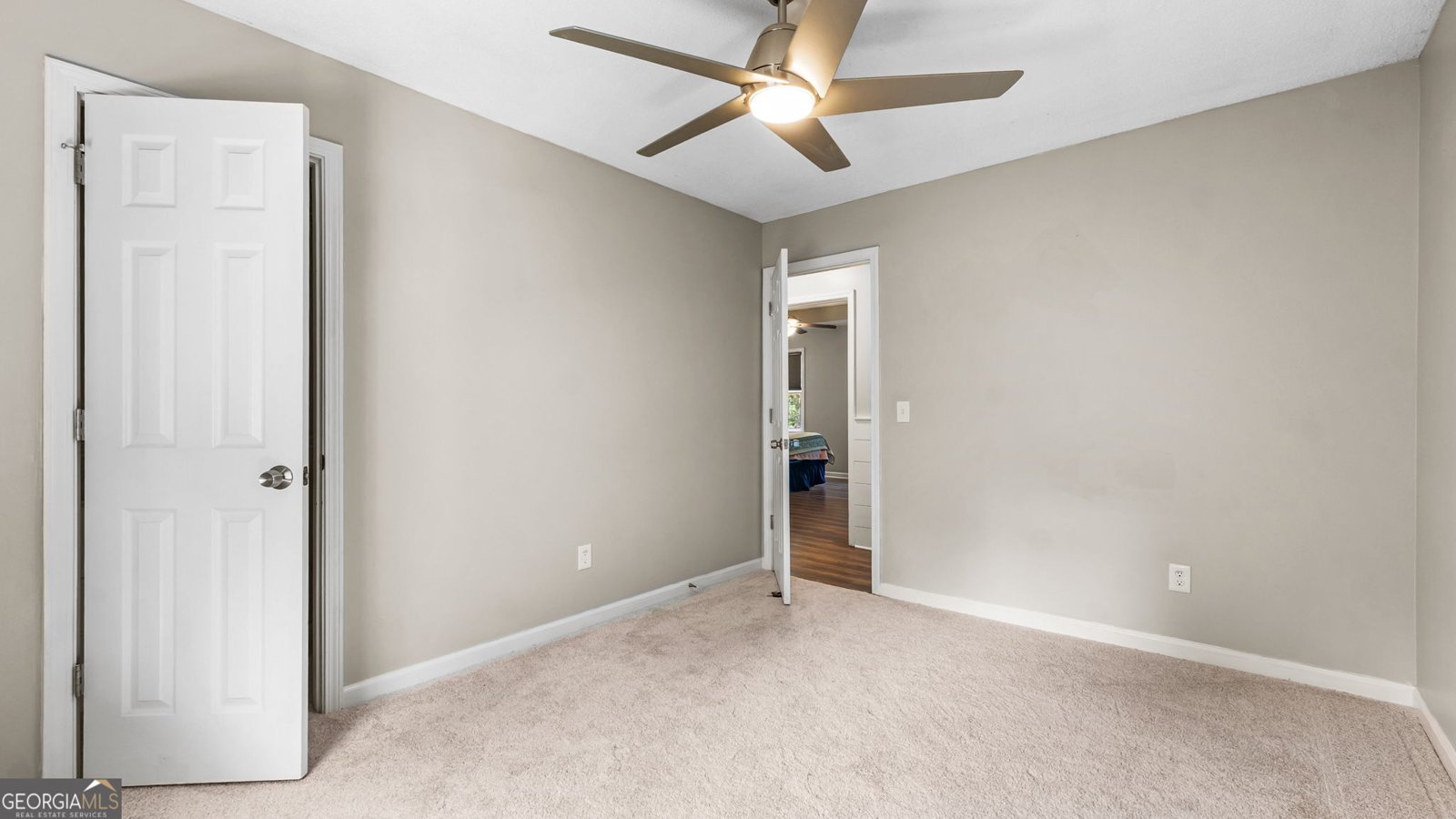 80 Broadlands Drive White - 18