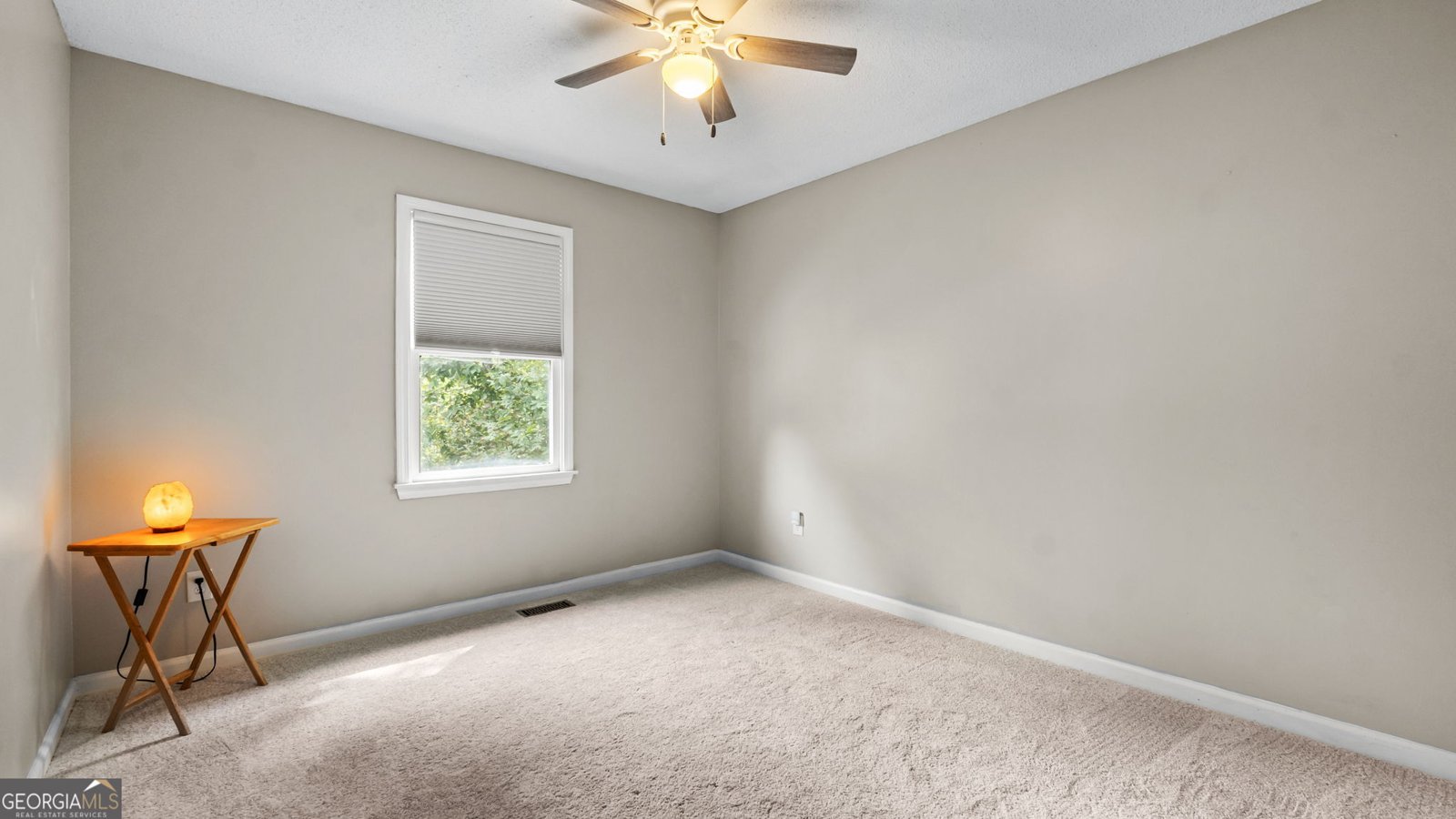80 Broadlands Drive White - 20