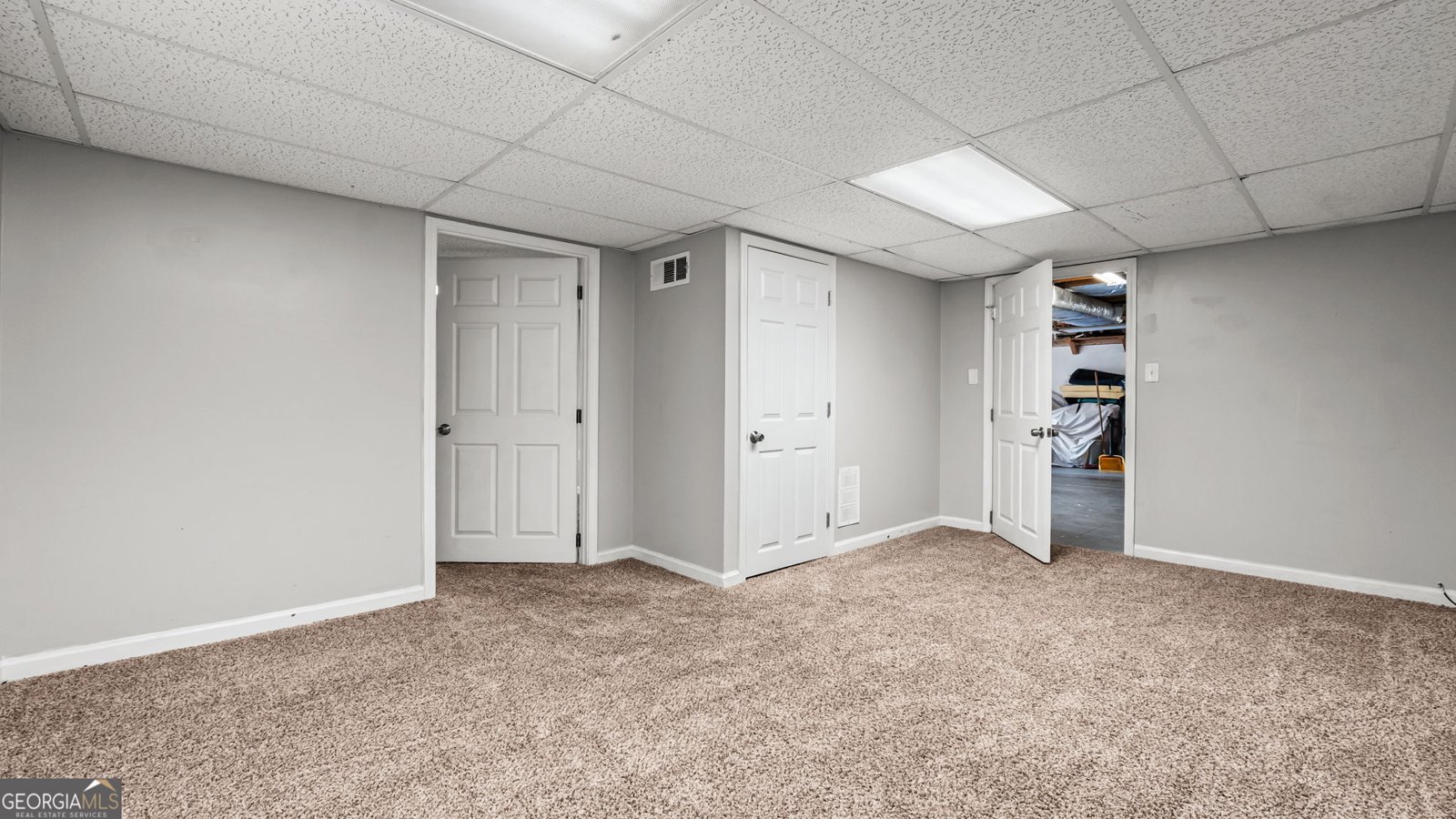 80 Broadlands Drive White - 30
