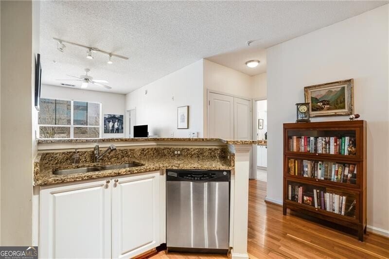 10 Perimeter Summit Boulevard Brookhaven - 2