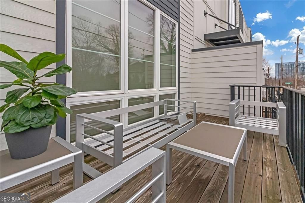 687 Banton Drive Atlanta - 4