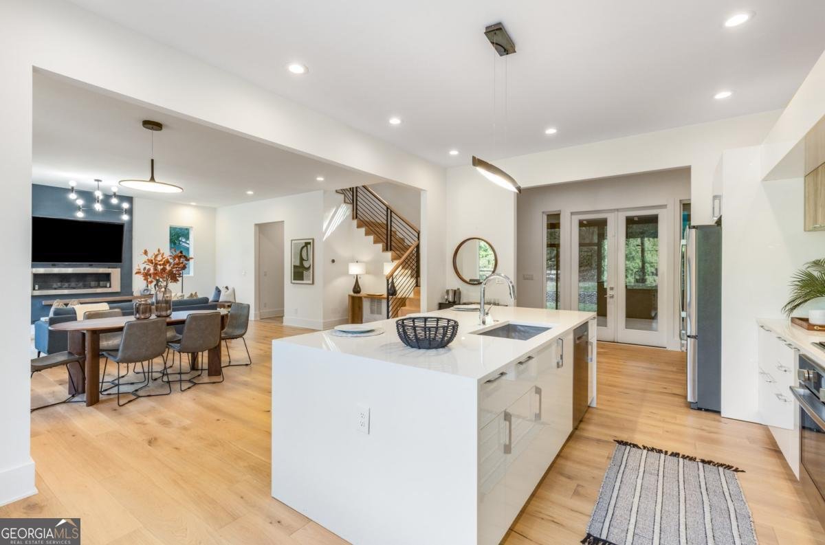 1045 Shepherds Lane Atlanta - 18