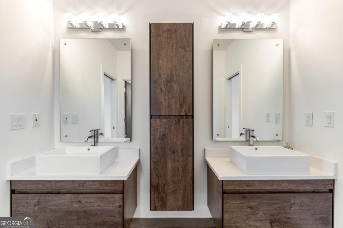 1045 Shepherds Lane Atlanta - 29